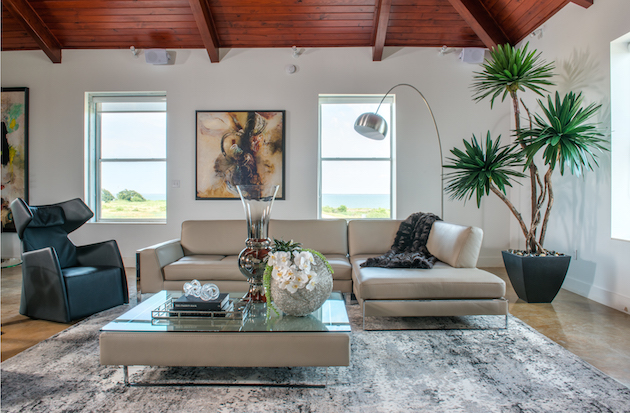 Seureau Residence: Designed by Angela Watson | Photo by Michael Hunter 