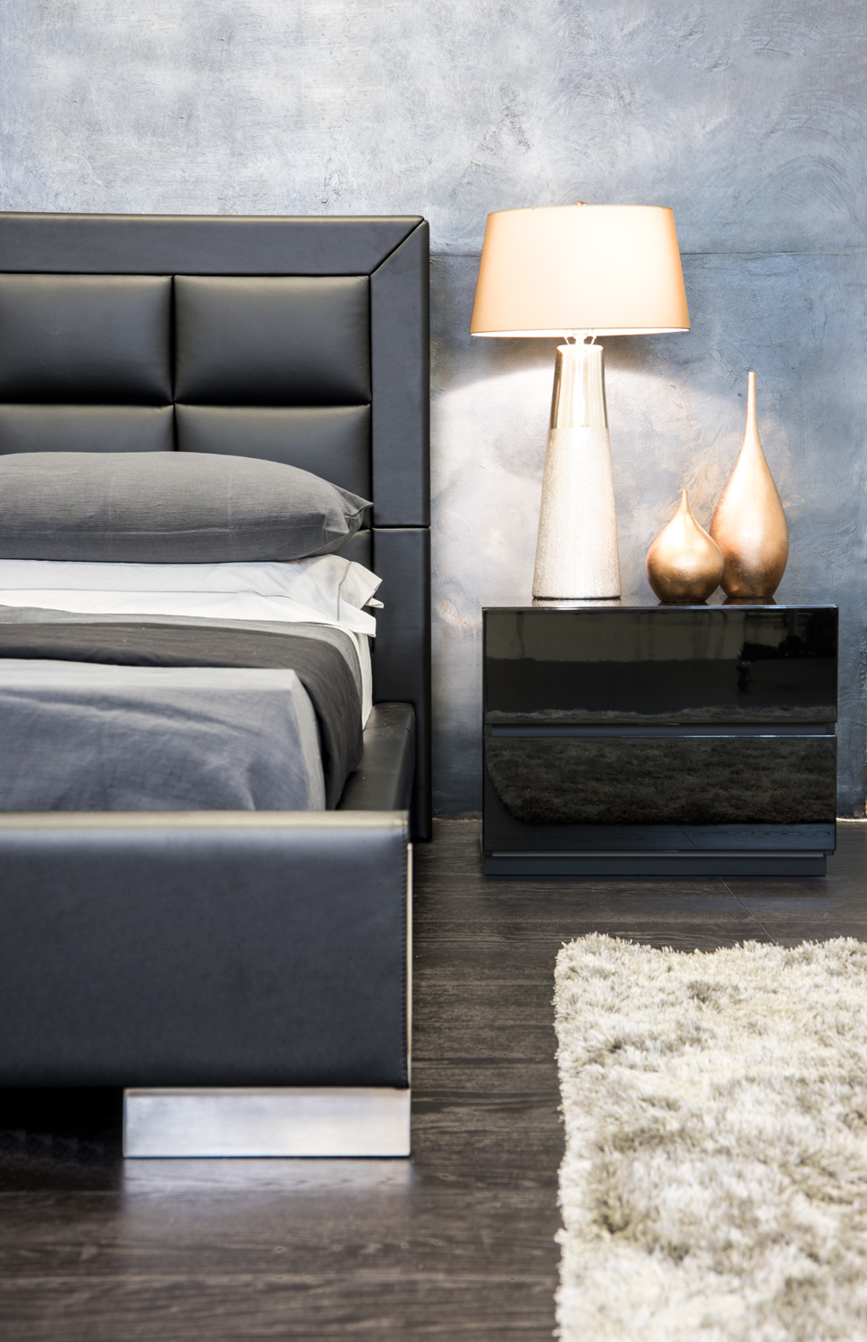 Modern Bedroom-Cantoni